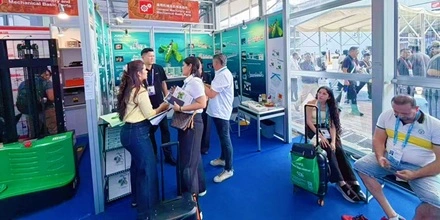 Xinxin Packaging Machinery Showcases Full-Line Zipper Bag Solutions at the 140th Canton Fair